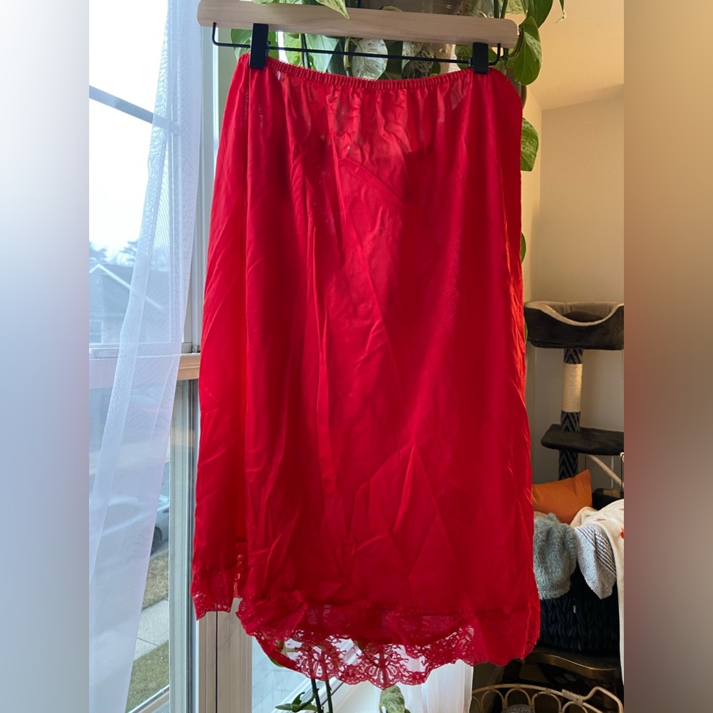 VINTAGE HOLLYWOOD By Fortune  ~ RED SLIP ~ VALENTINE ~ Size XX